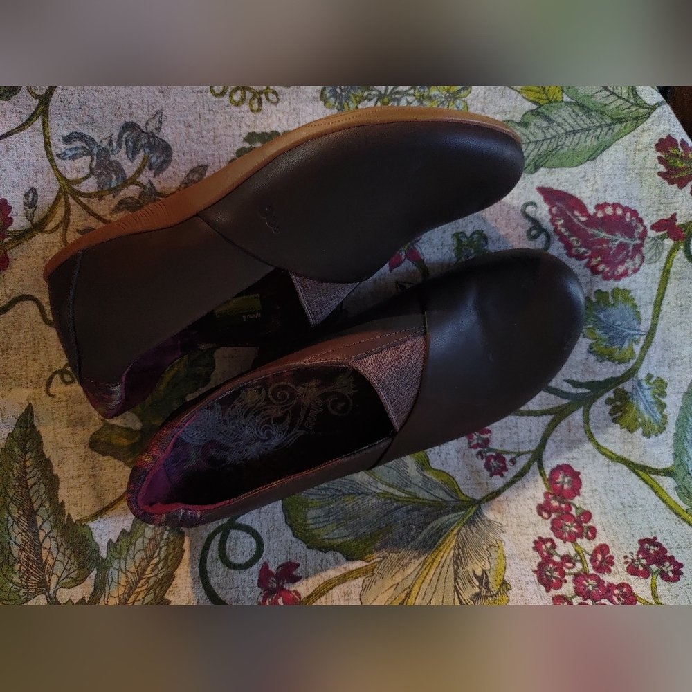 Anhu slip on comfort